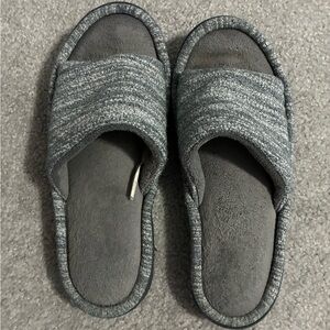 Isotoner Andrea Gray Slip-On Slide Slippers nearly new